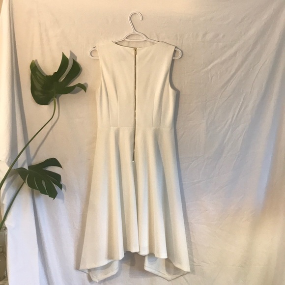 beautiful white dress - Picture 2 of 4